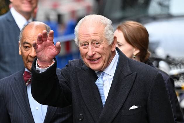 King Charles III at Fortnum & Mason LONDON, UNITED KINGDOM - NOVEMBER 19: King Charles III leaves Fortnum & Mason in central in London, United Kingdom on November 19, 2025. The King marked the second anniversary of Coronation Food Project. Rasid Necati Aslim Anadolu London United Kingdom. Editorial use only. Please get in touch for any other usage.  Copyright: x2025xAnadoluxRasidxNecatixAslimx