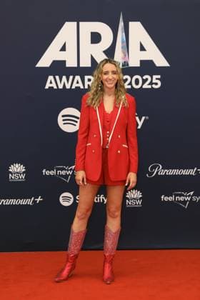 November 19, 2025: KAYLEE BELL attends the 2025 ARIA Awards at the Hordern Pavilion on November 19, 2025 in Sydney, NSW Australia - ZUMAa155 20251119_aaa_a155_096 Copyright: xChristopherxKhouryx