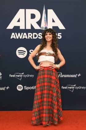 November 19, 2025: FANNY LUMSDEN attends the 2025 ARIA Awards at the Hordern Pavilion on November 19, 2025 in Sydney, NSW Australia - ZUMAa155 20251119_aaa_a155_099 Copyright: xChristopherxKhouryx