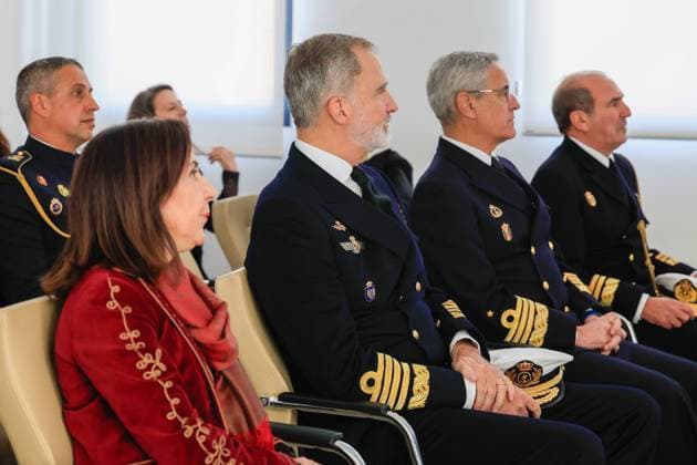 Spanish King Felipe VI and minister Margarita Robles visits the Juan Sebastián de Elcano naval historical archive in Madrid on Wednesday, 19 November 2025. Cordon Press  MarcoxAntonioxRomero