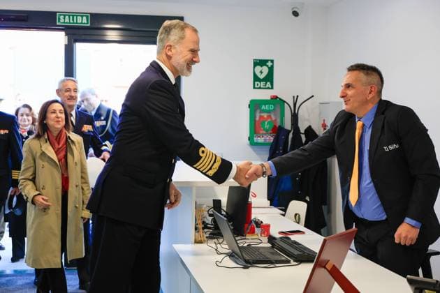 Spanish King Felipe VI and minister Margarita Robles visits the Juan Sebastián de Elcano naval historical archive in Madrid on Wednesday, 19 November 2025. Cordon Press  MarcoxAntonioxRomero