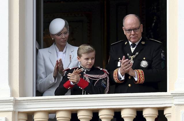 FETE NATIONALE MONACO PHOTOPQR NICE MATIN Jean François Ottonello Monaco 19 11 2025 NO TABLOIDS WEB PRINT, NO DAILY MAIL GROUP, NO VOICI, NO GALA Fete Nationale Monegasque 2025 Prince Albert II, princess Charlene and hereditary prince Jacques at the window of the princely palace, place du palais Monaco 19 November 2025 Monegasque National Day 2025 Monaco France  Copyright: xPHOTOPQR NICExMATIN MAXPPPxJeanxFrançoisxOttonellox 20251119NIM4395 20251119NIM4395