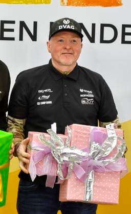 abb Joey Kelly musician athlete in the RTL studio at the photo session for the 24 hour charity birthday challenge 30th birthday of the RTL charity marathon we help children at RTL Germany on 19 11 2025 in Cologne Deutz NRW Germany