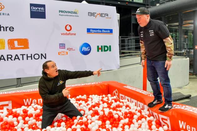 abb presenter Wolfram Kons and Joey Kelly musician athlete in the Rot Weisse Baelle Bad in the RTL studio at the photo session for the 24 hour charity birthday challenge 30th birthday of the RTL Spendenmarathon wir helfen Kindern bei RTL Deutschland on 19 11 2025 in Cologne Deutz NRW Germany