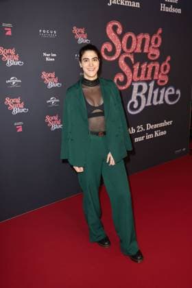 Melissa Bellissima at the Song Sung Blue movie premiere on 19 11 2025 at the Zoo Palast in Berlin Song Sung Blue movie premiere in Berlin with Hugh Jackman Kate Hudson