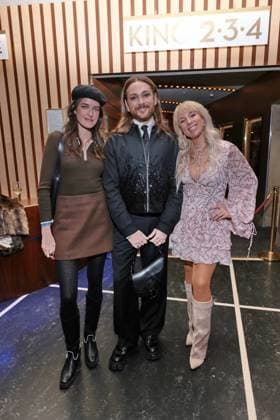 19 11 2025, Marie Nasemann, Riccardo Simonetti and Annemarie Eilfeld at the premiere of Song Sung Blue, Zoo Palast, Berlin, Berlin