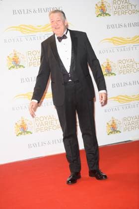 Royal Variety Performance Show Arrivals at Royal Albert Hall, London - Wed 19 Nov 2025 Stephen Fry attends the Royal Variety Performance show at Royal Albert Hall, London, England, UK on Wednesday 19 November, 2025., Credit:Justin Ng Avalon UK, England, London, Royal Albert Hall  Copyright: xJustinxNgx xAvalonx 1053410745