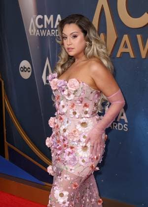 59th Annual CMA Awards - Arrivals Alexandra Kay arriving at the 59th Annual Country Music Association Awards held at the Bridgestone Arena on November 19, 2025 in Nashville, TN. Nashville Bridgestone Arena Tennessee USA Copyright: xCurtisxHilbunx xAFF-USA.COMx