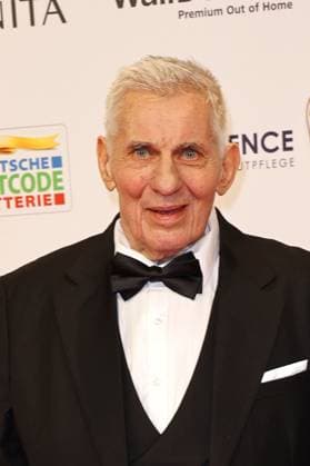 Heinz Hoenig at the Goldene Bild der Frau award ceremony on 19 11 2025 at the Stage Theater in Hamburg Goldene Bild der Frau award ceremony 2025 in Hamburg