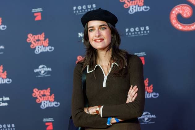 Premiere Song Sung Blue Marie Nasemann at the European premiere of the movie Song Sung Blue at the Zoo Palast on 19 11 2025 in Berlin Copyright: xEventpressxKochanx