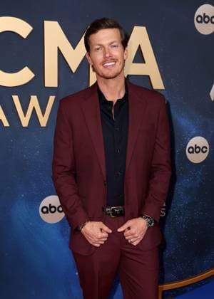 59th Annual CMA Awards - Arrivals George Birge arriving at the 59th Annual Country Music Association Awards held at the Bridgestone Arena on November 19, 2025 in Nashville, TN. Nashville Bridgestone Arena Tennessee USA Copyright: xCurtisxHilbunx xAFF-USA.COMx