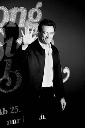 Song Sung Blue, movie premiere at Zoo Palast, Berlin, 19 11 2025 Hugh Jackman at the Red Carpet Photocall of SONG SUNG BLUE at Zoo Palast Berlin on 19 11 2025 Note the photo was subsequently converted to s w Berlin Zoo Palast Copyright: xAnitaxBuggex