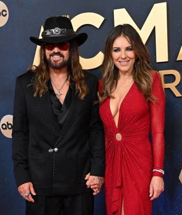 59th Annual CMA Awards - Arrivals Billy Ray Cyrus and Elizabeth Hurley arriving at the 59th Annual Country Music Association Awards held at the Bridgestone Arena on November 19, 2025 in Nashville, TN. Nashville Bridgestone Arena Tennessee USA Copyright: xOConnor-Arroyo AFF-USA.comx