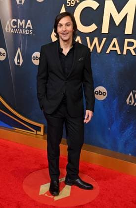 59th Annual CMA Awards - Arrivals Charlie Worsham arriving at the 59th Annual Country Music Association Awards held at the Bridgestone Arena on November 19, 2025 in Nashville, TN. Nashville Bridgestone Arena Tennessee USA Copyright: xOConnor-Arroyo AFF-USA.comx