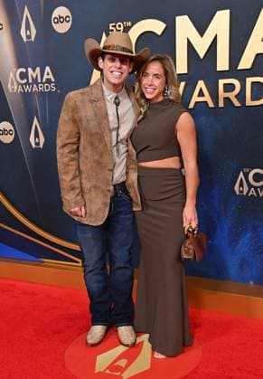 59th Annual CMA Awards - Arrivals Tanner Smith arriving at the 59th Annual Country Music Association Awards held at the Bridgestone Arena on November 19, 2025 in Nashville, TN. Nashville Bridgestone Arena Tennessee USA Copyright: xOConnor-Arroyo AFF-USA.comx