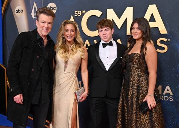 59th Annual CMA Awards - Arrivals Joe Don Rooney arriving at the 59th Annual Country Music Association Awards held at the Bridgestone Arena on November 19, 2025 in Nashville, TN. Nashville Bridgestone Arena Tennessee USA Copyright: xOConnor-Arroyo AFF-USA.comx