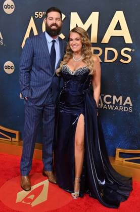 59th Annual CMA Awards - Arrivals Jordan Davis and Kristen O Connor arriving at the 59th Annual Country Music Association Awards held at the Bridgestone Arena on November 19, 2025 in Nashville, TN. Nashville Bridgestone Arena Tennessee USA Copyright: xOConnor-Arroyo AFF-USA.comx