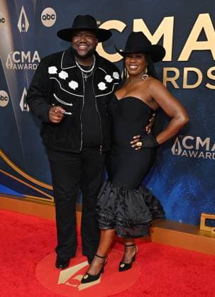 59th Annual CMA Awards - Arrivals Michael Trotter Jr. and Tanya Trotter from The War and Treaty arriving at the 59th Annual Country Music Association Awards held at the Bridgestone Arena on November 19, 2025 in Nashville, TN. Nashville Bridgestone Arena Tennessee USA Copyright: xOConnor-Arroyo AFF-USA.comx