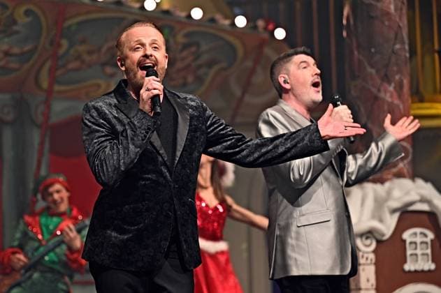 Crazy Christmas Our favorite Christmas songs Paul Reeves and Ross Antony on the occasion of the live show Crazy Christmas Our favorite Christmas songs on 19 11 2025 at Europapark Rust 20251119MWI095322