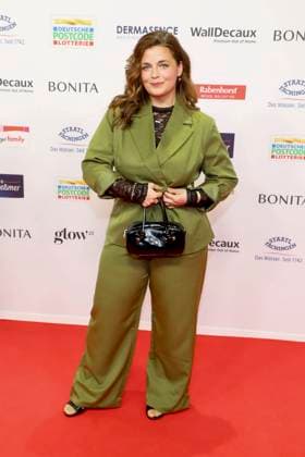 abb Ronja Forcher actress as a guest on the red carpet at the award ceremony of the Golden Image of Women 2025 at the Theater im Hafen on 19 11 2025 in Hamburg Hamburg Germany