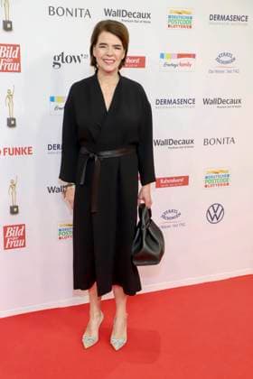 abb Susanne Daubner as a guest on the red carpet at the award ceremony of the Golden Image of Women 2025 at the Theater im Hafen on 19 11 2025 in Hamburg Hamburg Germany
