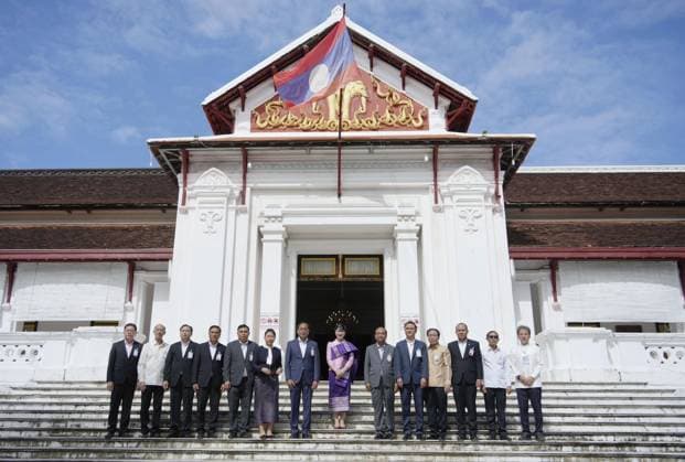 Japan Princess Aiko in Laos Japanese Princess Aiko (C) poses for a photo at the National Museum in the ancient Lao capital of Luang Prabang during her official trip to Laos on Nov. 20, 2025. (Pool photo)  A14AA0005048113P