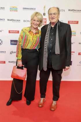 abb- Annette Mattausch, Dietrich Mattausch Ehepaar Schauspieler zu Gast auf dem roten Teppich bei der verleihung der Goldenen Bild der Frau 2025 im Theater im Hafen am 19.11.2025 in Hamburg Hamburg Deutschland