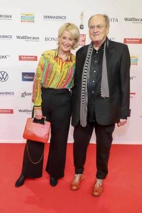 abb- Annette Mattausch, Dietrich Mattausch Ehepaar Schauspieler zu Gast auf dem roten Teppich bei der verleihung der Goldenen Bild der Frau 2025 im Theater im Hafen am 19.11.2025 in Hamburg Hamburg Deutschland
