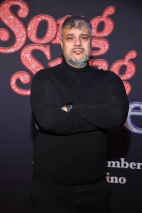 abb Imad Mardnli as a guest on the red carpet at the European premiere of the movie Song Sung Blue at Zoo Palast Berlin on 19 11 2025 in Berlin Berlin Germany