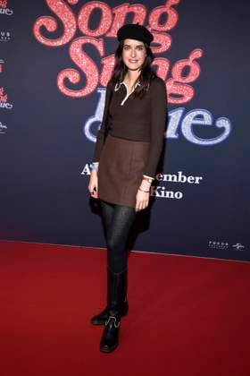 abb Marie Nasemann on the red carpet at the European premiere of the movie Song Sung Blue at Zoo Palast Berlin on 19 11 2025 in Berlin Berlin Germany