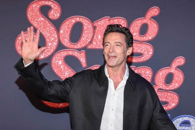 abb Hugh Jackman on the red carpet at the European premiere of the movie Song Sung Blue at Zoo Palast Berlin on 19 11 2025 in Berlin Berlin Germany