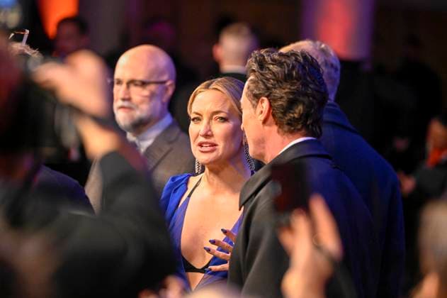 abb Craig Brewer Hugh Jackman and Kate Hudson as guests on the red carpet at the European premiere of the movie Song Sung Blue at Zoo Palast Berlin on 19 11 2025 in Berlin Berlin Germany