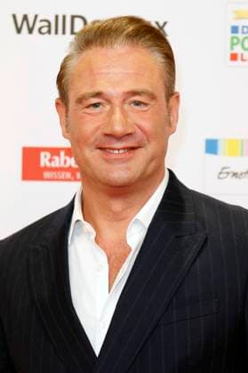 Sasha bei der 18. Verleihung der Goldenen Bild der Frau 2025 im Stage Theater im Hafen. Hamburg, 19.11.2025 Foto:xC.xTamckex xFuturexImagex goldene_bild_5115
