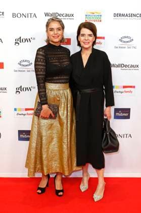 Preisträgerin Donya Golafshan und Susanne Daubner bei der 18. Verleihung der Goldenen Bild der Frau 2025 im Stage Theater im Hafen. Hamburg, 19.11.2025 Foto:xC.xTamckex xFuturexImagex goldene_bild_5190