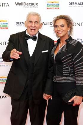 Heinz Hoenig mit Ehefrau Annika Kärsten-Hoenig bei der 18. Verleihung der Goldenen Bild der Frau 2025 im Stage Theater im Hafen. Hamburg, 19.11.2025 Foto:xC.xTamckex xFuturexImagex goldene_bild_5247