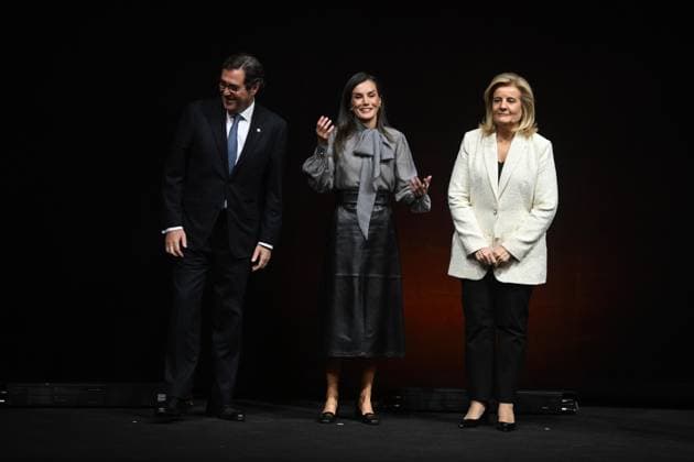 40th anniversary of the creation of the CEOE Foundation The President of the CEOE, Antonio Garamendi, Queen Letizia and the President of the CEOE Foundation, Fátima Bánez, attend the celebration of the 40th anniversary of the creation of the CEOE Foundation at the Teatro Real in Madrid, on November 20, 2025, in Madrid Spain The event aims to highlight the role of Spanish companies as important players in the progress, modernization and welfare of Spanish society ANNIVERSARY ACT CEOE EMPRESAS 20 NOVEMBER 2025 José Madrid Madrid Madrid Spain  Copyright: xJosÃ xOlivax 7112630