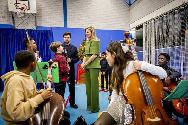 Amsterdam, The Netherlands, 2025-11-20 14:21:41 AMSTERDAM, 20-11-2025, Mobiel Primary School. Queen Maxima, honorary chair of More Music in the Classroom, visited Mobiel Primary School in Amsterdam. Mobiel Primary School is one of twelve primary schools participating in the largest school band in the Netherlands. The school band performs during the annual Christmas Music Gala, which raises awareness of the importance of music and creative education. PHOTO: NLBeeld POOL Patrick van Katwijk Credit: NL Beeld Patrick van Emst  Copyright: xx x