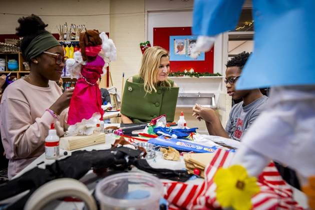 Amsterdam, The Netherlands, 2025-11-20 14:34:00 AMSTERDAM, 20-11-2025, Mobiel Primary School. Queen Maxima, honorary chair of More Music in the Classroom, visited Mobiel Primary School in Amsterdam. Mobiel Primary School is one of twelve primary schools participating in the largest school band in the Netherlands. The school band performs during the annual Christmas Music Gala, which raises awareness of the importance of music and creative education. PHOTO: NLBeeld POOL Patrick van Katwijk Credit: NL Beeld Patrick van Emst  Copyright: xx x