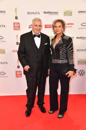 Heinz Hoenig and Annika Kärsten Hönig at the GOLDEN PICTURE OF A WOMAN award ceremony at the Stage Theater im Hafen Hamburg in Hamburg 19 11 2025