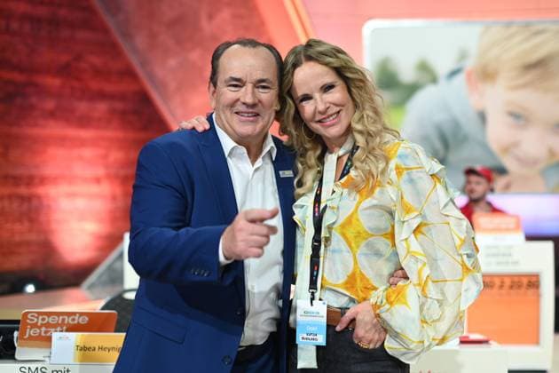 Katja BURKARD, presenter, Wolfram KONS, presenter, 30 RTL Spendenmarathon Wir helfen Kindern , television, 20 21 11 2024 in Huerth, Germany,