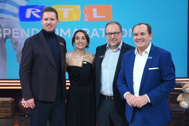 f l Julian NAGELSMANN, national football coach with partner Lena WURZENBERGER, Dr Thomas STOFFMEHL, CEO Vorwerk, presenter Wolfram KONS, 30 RTL Spendenmarathon Wir helfen Kindern , television, 20 21 11 2024 in Huerth, Germany,