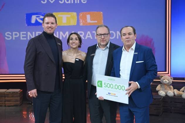f l Julian NAGELSMANN, national football coach with partner Lena WURZENBERGER, Dr Thomas STOFFMEHL, CEO Vorwerk, presenter Wolfram KONS, 30 RTL Spendenmarathon Wir helfen Kindern , television, 20 21 11 2024 in Huerth, Germany,