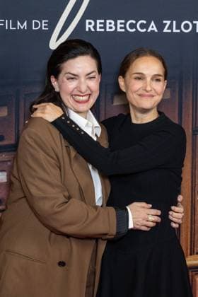 Vie Privee Paris Film Premiere NB Rebecca Zlotowski and Natalie Portman attends Vie Privee Paris Film Premiere at Pathe Palace on November 20, 2025 in Paris, France. Photo by Nasser Berzane ABACAPRESS.COM Paris France  Copyright: xBerzanexNasser ABACAx