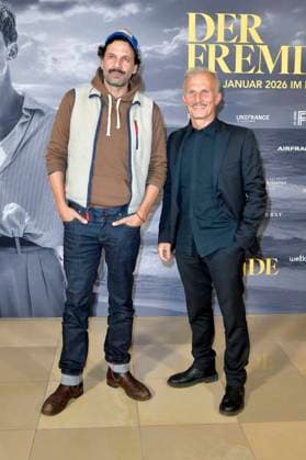 Mehdi Nebbou and Richard Sammel at the FFW opening with the premiere of the feature film L Ã tranger Der Fremde at the 24 French Film Week at the Delphi Filmpalast Berlin, 20 11 2025 Foto:xM.xBehrensx xFuturexImagex fremde_5150
