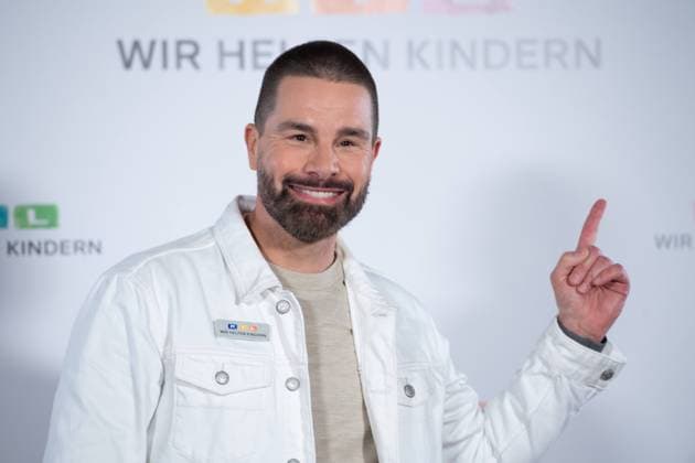 Eloy DE JONG, singer, musician, presenter, portrait, portrait, portrait, cropped single image, single motif, 30 RTL Spendenmarathon Wir helfen Kindern , television, 20 21 11 2024 in Huerth, Germany,