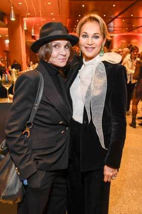 abb Anouschka Renzi and Caroline Beil Actress at the WORLD PREMIERE of ALIZE by Cirque du Soleil at Theater am Potsdamer Platz on 20 11 2025 in Berlin Berlin Germany