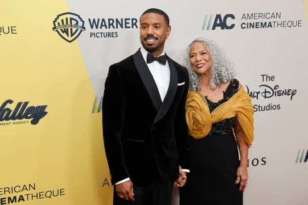 Michael B Jordan with mother Donna Jordan at the 39th American Cinematheque Awards 2025 at the Beverly Hilton Beverly Hills Hotel, 20 11 2025 Foto:xJ.xBlocx xFuturexImagex cinematheque_5146
