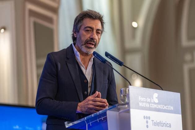 November 21, 2025, Madrid, Madrid, Spain: To believe that a novel is bad just because it is popular is disrespectful to the public, said JUAN DEL VAL, winner of the 2025 Planeta Prize, referring to the controversy surrounding his award in one of the most important literary competitions in the Spanish-speaking world. Madrid Spain - ZUMAl221 20251121_zip_l221_001 Copyright: xIgnacioxLopezxIsasmendix