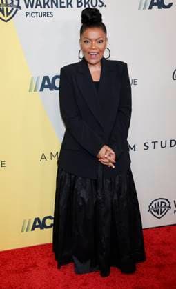 November 21, 2025, Beverly Hills, California, USA: Yvette Nicole Brown arrives at the 39th American Cinematheque Awards at Hotel Beverly Hilton in Beverly Hills, Los Angeles, USA, on 20 November 2025. Photo: Beverly Hills USA - ZUMAm179 20251121_zep_m179_067 Copyright: xAlecxMichaelx
