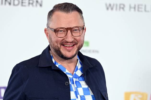 Sebastian LEGE, chef, presenter, portrait, portrait, cropped single image, single subject, 30 RTL Spendenmarathon Wir helfen Kindern , television, 20 21 11 2025 in Huerth, Germany,